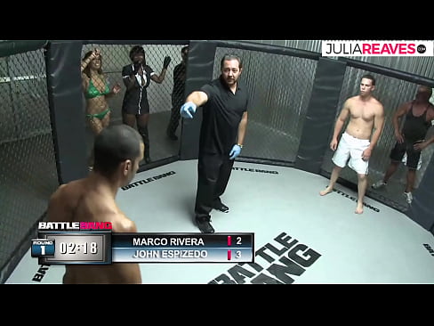 ❤️ Ultimate Fighter трахает як духтари рақами рост пас аз мубориза дар ҳалқаи Порно босифат дар мо